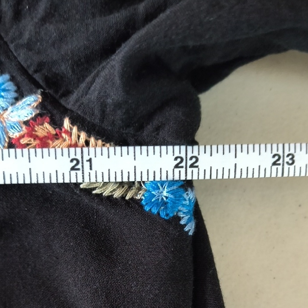 Entro Women's Black Floral Embroidered Dress Size 1X - Picture 4 of 5